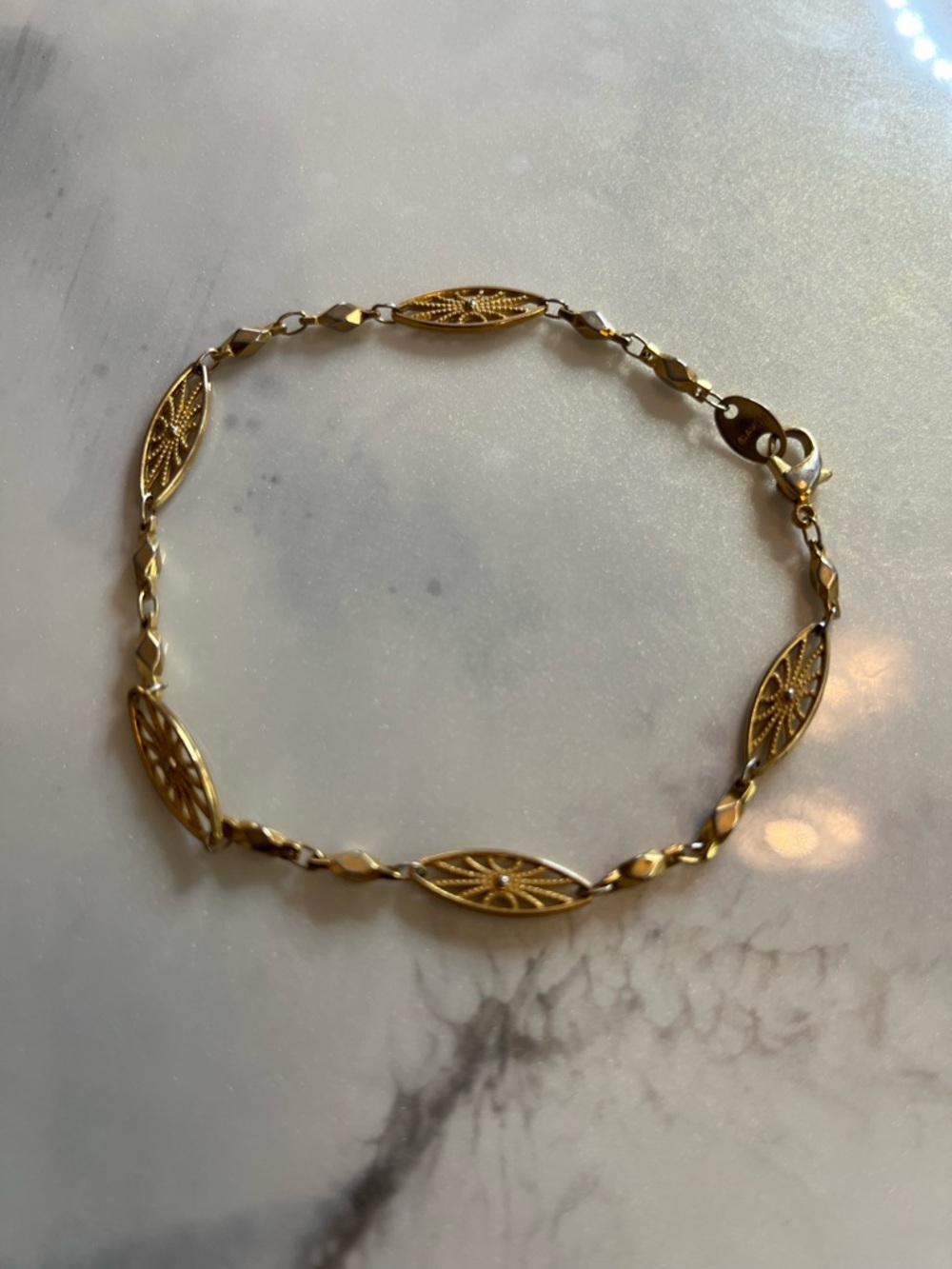 Gold Filigree Oval Link Bracelet for Women